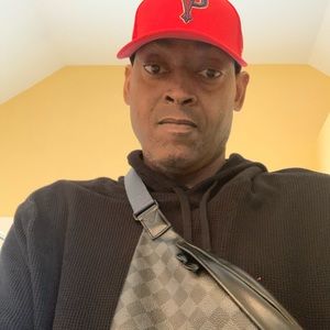 Meet your Posher, Victor